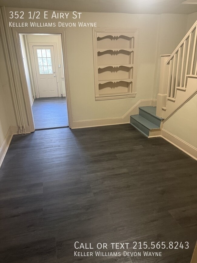 Building Photo - 352 1/2 E Airy St-