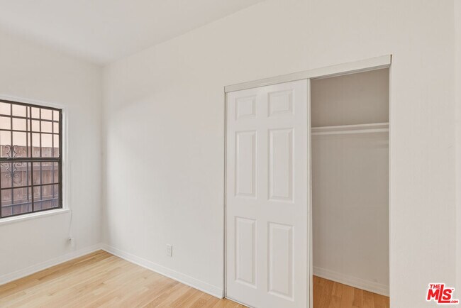 Building Photo - 1492 Silver Lake Blvd