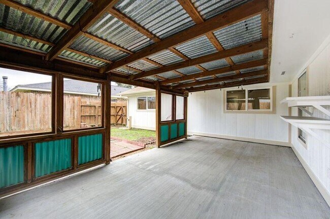 Building Photo - 14142 Rosetta Dr