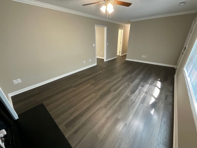 Building Photo - 2553 Old Mill Rd