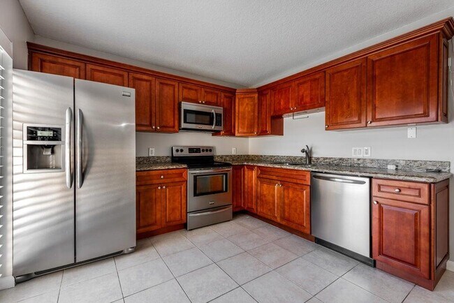 Building Photo - 117 1st Way