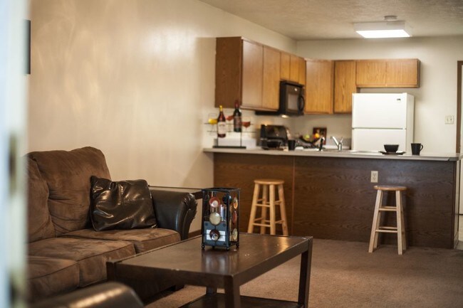 Building Photo - 502 College