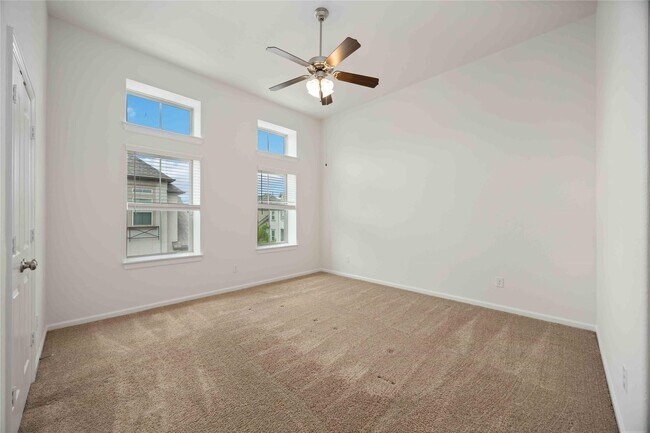 Building Photo - 4012 Centre Valley Ln