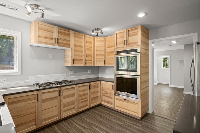 Building Photo - 215 SW 131st Ave