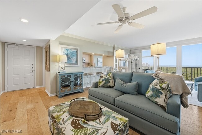 Building Photo - 6361 Pelican Bay Blvd