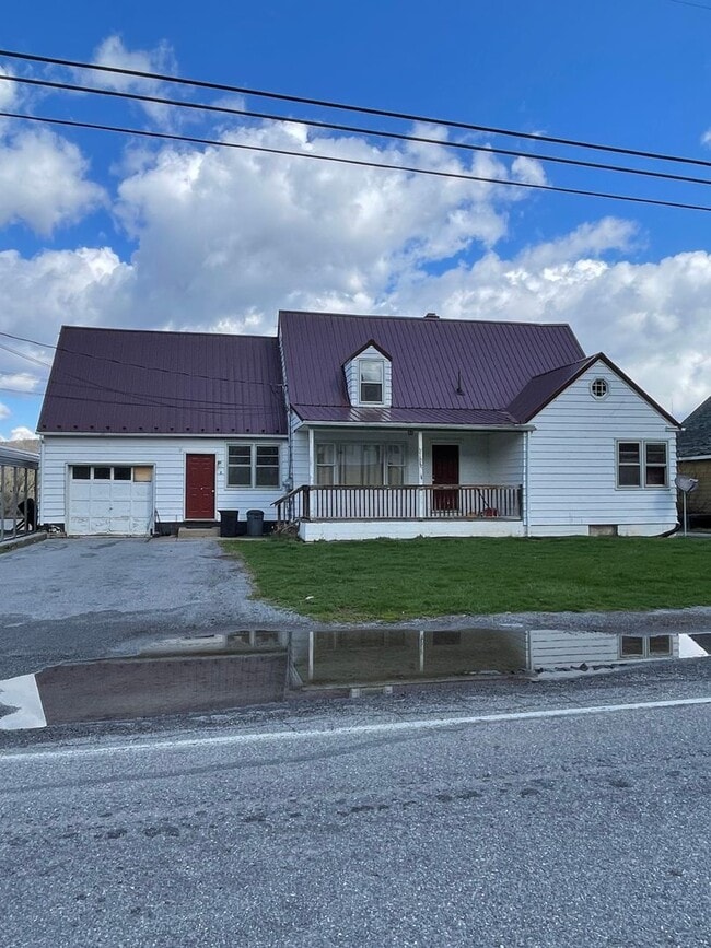 Building Photo - 2106 Old 220 Rd