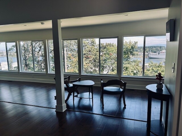 Building Photo - 9750 NW Rosaria Ave