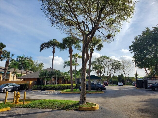 Building Photo - 7423 SW 152nd Ave