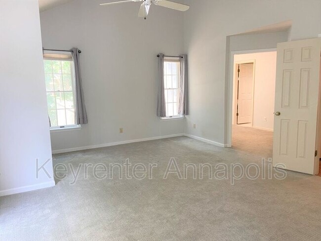 Building Photo - 2711 Summerview Way