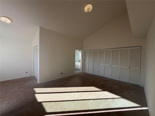 Building Photo - 911 N Beaudry Ave