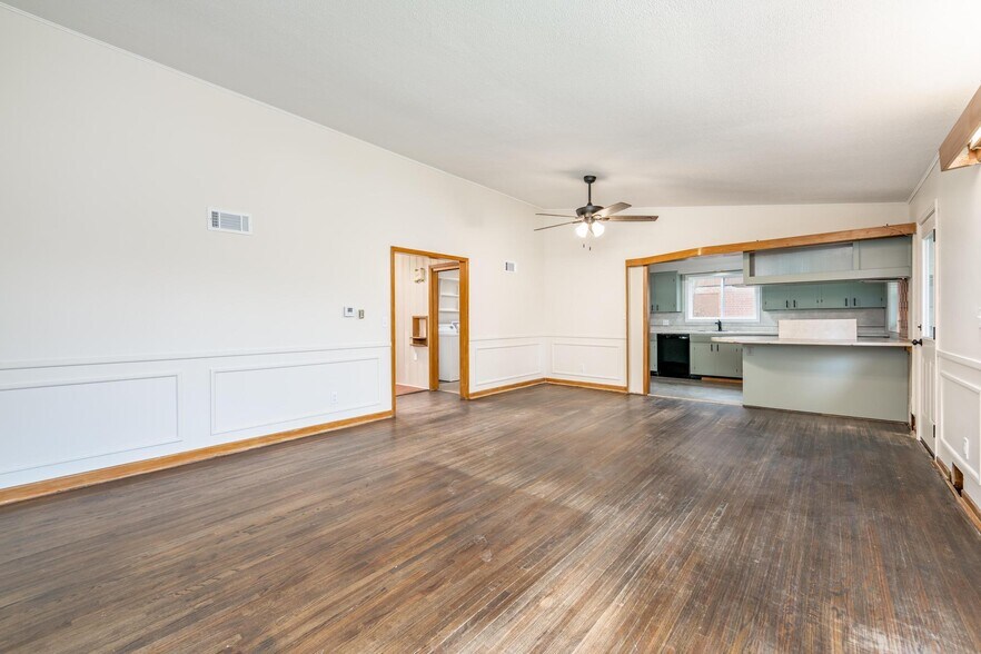 Building Photo - 1520 N Yale Blvd