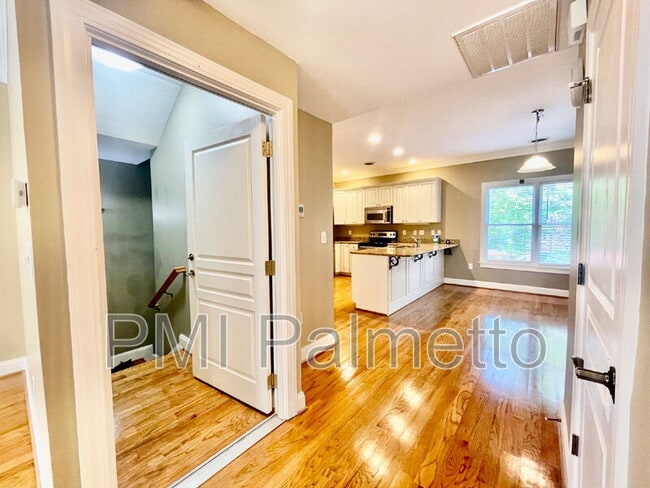 Building Photo - 1316 Pulaski St