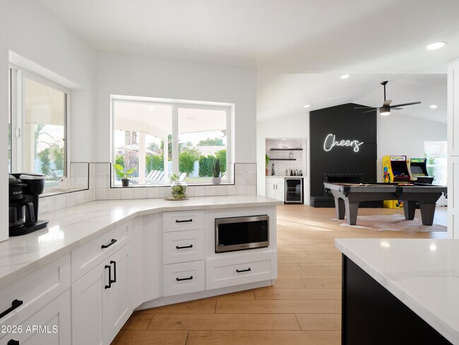 Building Photo - 15218 N 61st St