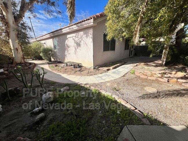 Building Photo - 5716 Grand Entries Dr