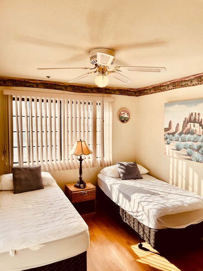 Building Photo - Coming Soon: Spacious, Fully Furnished 2 Bed, 2 Bath Condo in the Lakes!