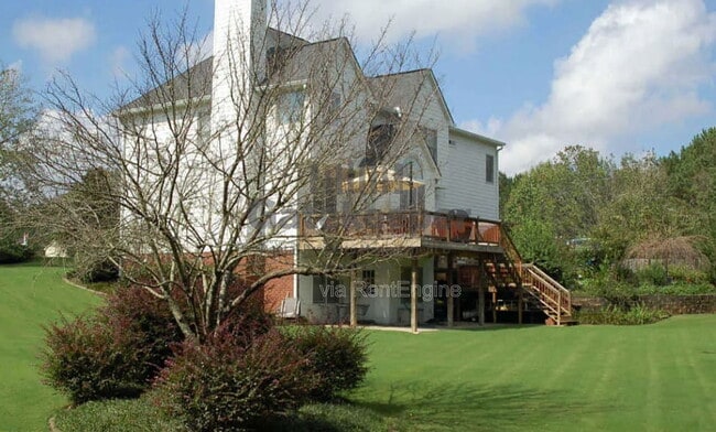 Building Photo - 115 Hidden Lake Dr