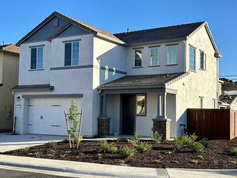 Side View - 3475 Williamson Dr