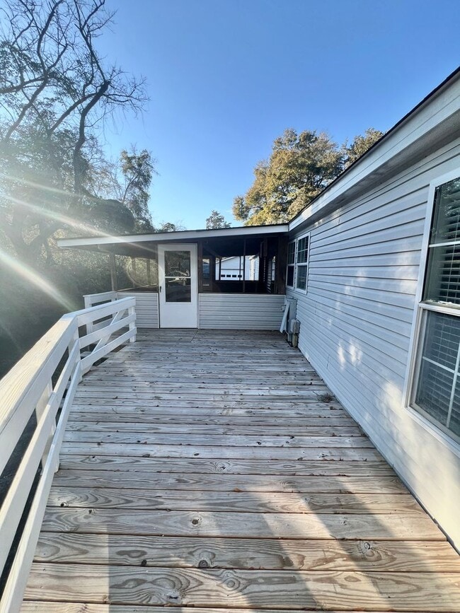 Building Photo - Peden Point/Mrytle Grove/Masonboro Loop South Wilmington  2 garage garage! Oak Trees! Covered Porch!