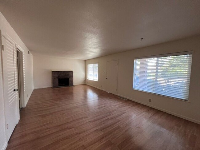 Building Photo - 6801 Las Palamitas Wy