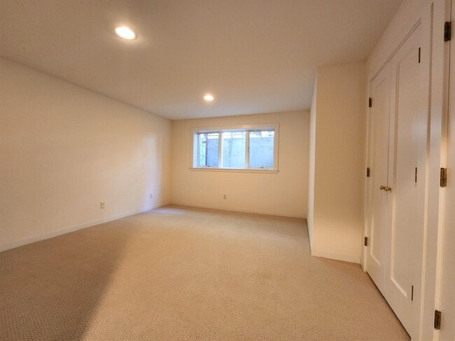 Building Photo - Charming Single Family Home in Downtown Pa...