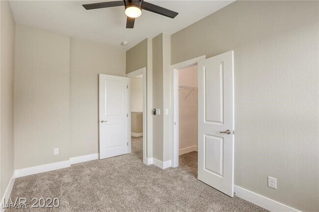 Building Photo - 2075 N Gateway Rd