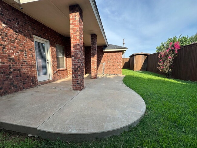 Building Photo - 5422 99th St