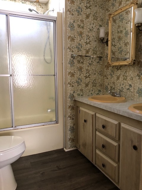 Dual vanities - 2924 Tindel Camp Rd