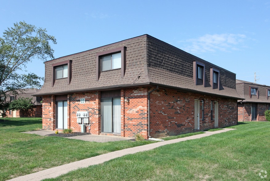 Primary Photo - Creekbend & Chase Townhomes