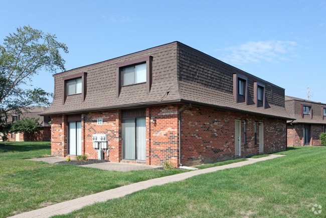 Building Photo - Creekbend & Chase Townhomes