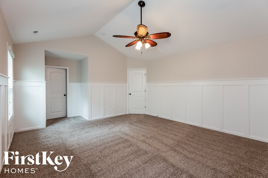 Building Photo - 5631 Mcdowell Run Dr