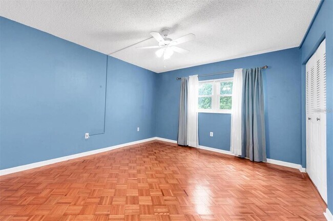 Building Photo - 845 Maple Ct