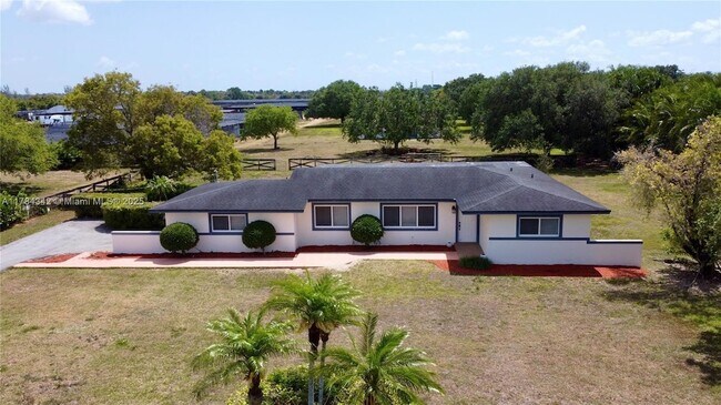 Building Photo - 24595 SW 147th Ave