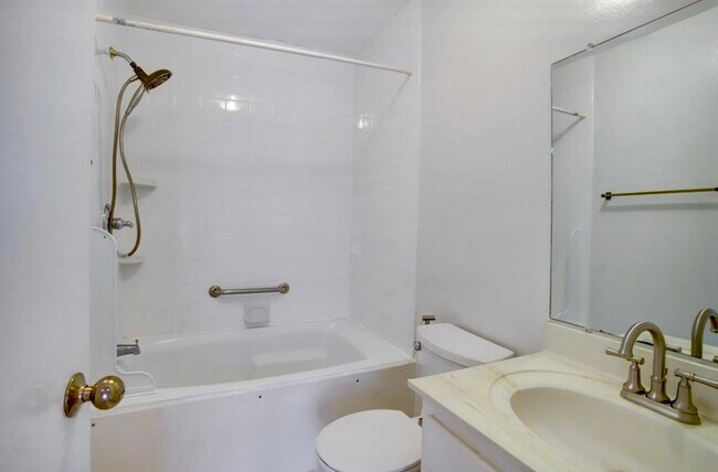 Building Photo - 2220 Bering Dr