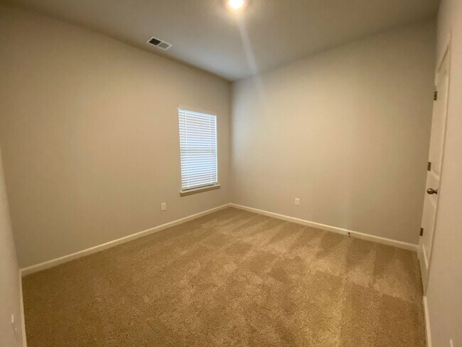 Building Photo - 4 bedroom 2 bath in Somerville built in 2023