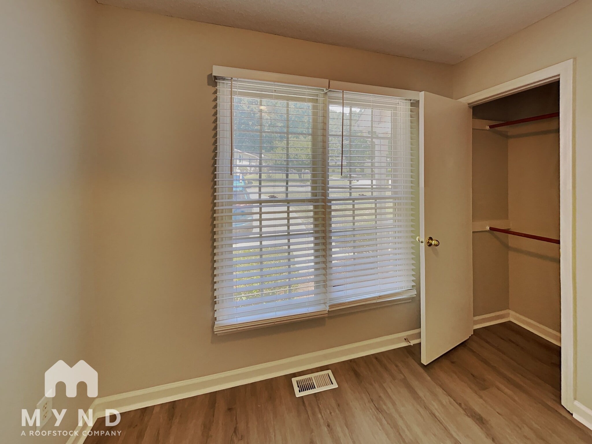 Building Photo - 2912 Sylvester St