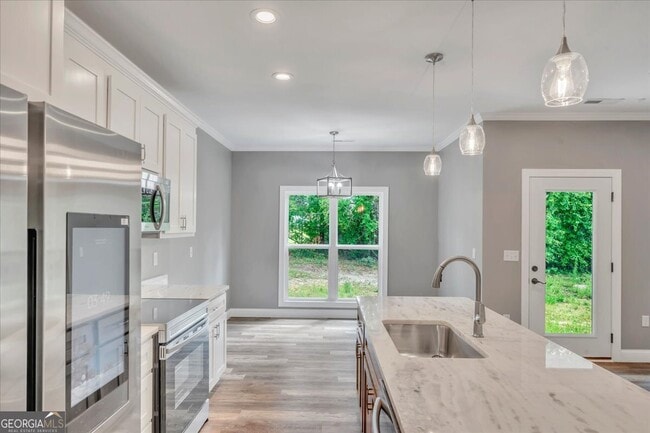 Building Photo - 110 Ryan St