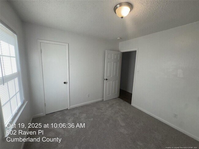 Building Photo - 602 Raven Pl