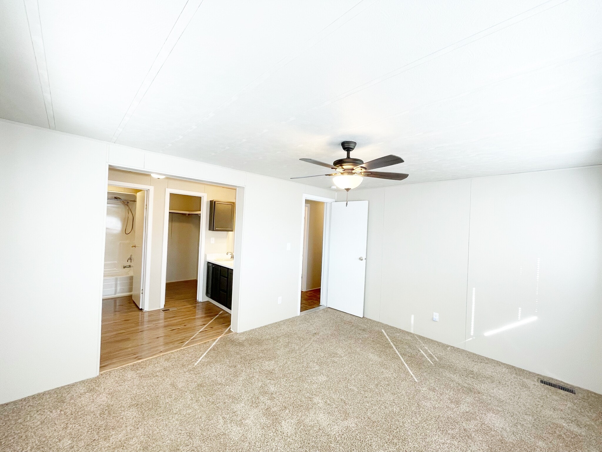 Master Bathroom - 3512 Welchester Dr