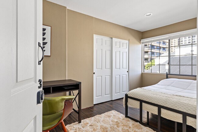 Building Photo - 10777 Ashton Ave