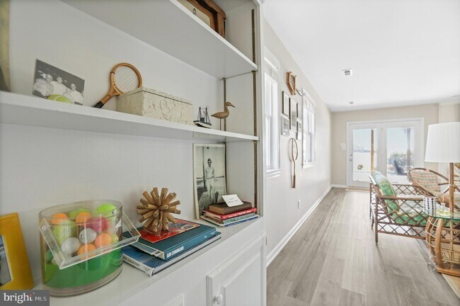 Building Photo - 638 Marlborough Point Rd