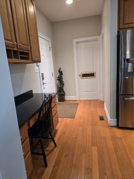 Building Photo - 10850 Misty Creek Ct