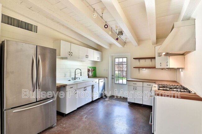 Building Photo - 3132 N 27th St