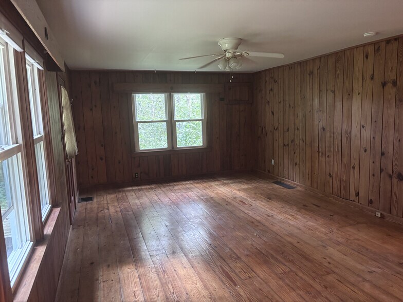 Living Room - 10936 Raphel Rd