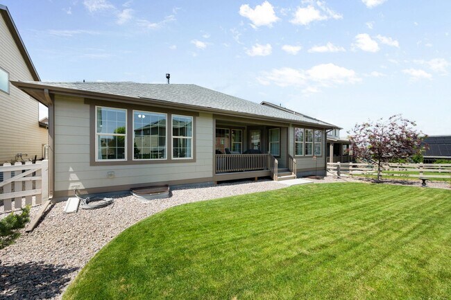 Building Photo - Luxury 6BD, 4BA Sterling Ranch Home with L...