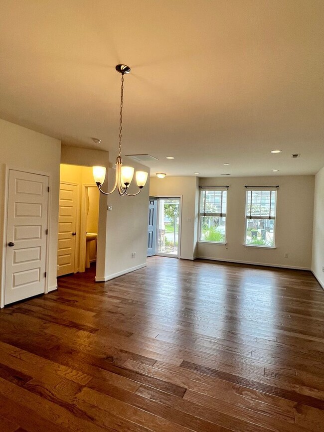 Building Photo - 17617 Memorial Tournament Dr