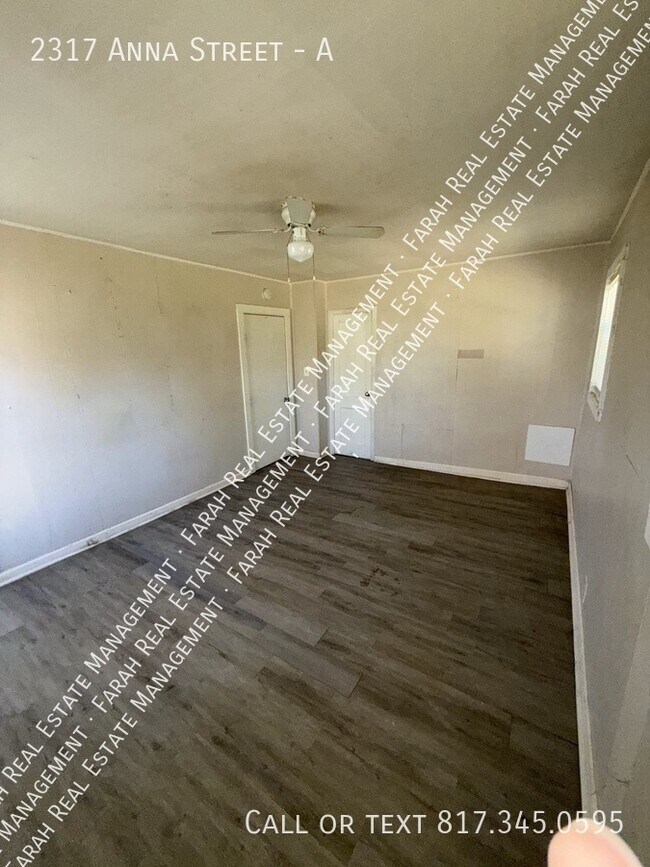 Building Photo - 2317 Anna St