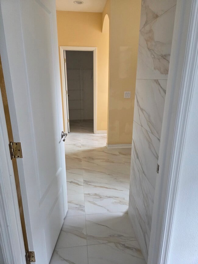 Building Photo - 1462 Daryl Dr