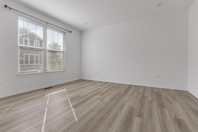 Building Photo - 632 Wolverine Dr