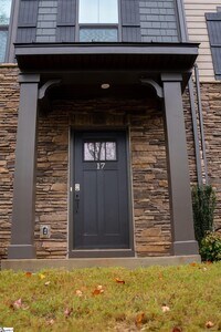 Building Photo - 17 Rollins Ave