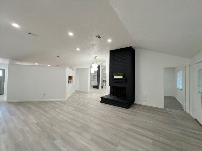 Building Photo - 22206 Silver Morning Ct